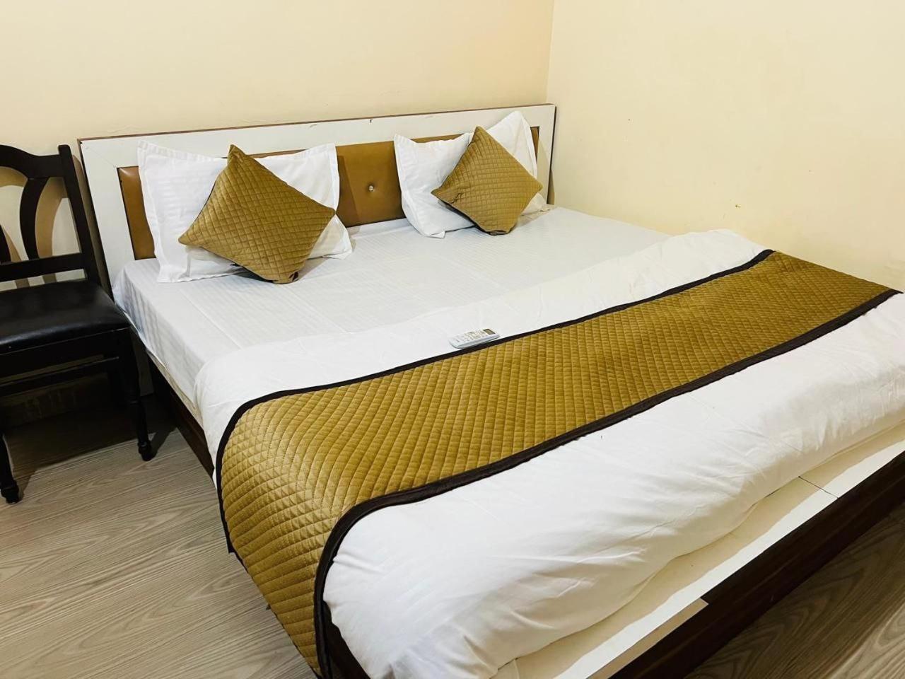 Hotel Shyam Sarover And Restaurant Ringas Exterior photo